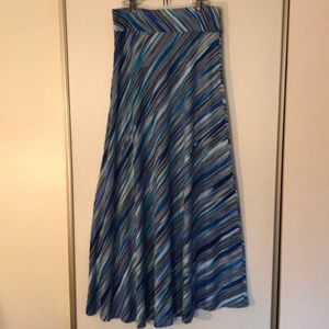 💐2/$10 separates Blue stripe Maxi Skirt